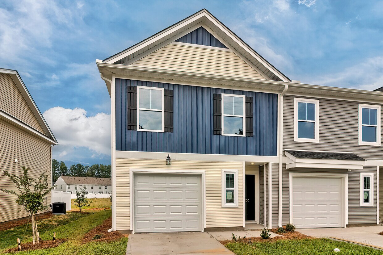 Foto principal - 280 Pine Point Rd