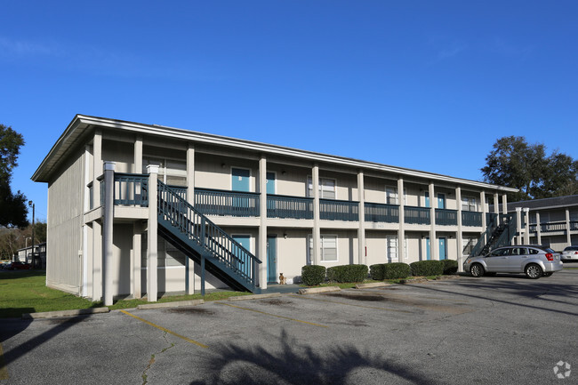 Building Photo - Boardwalk