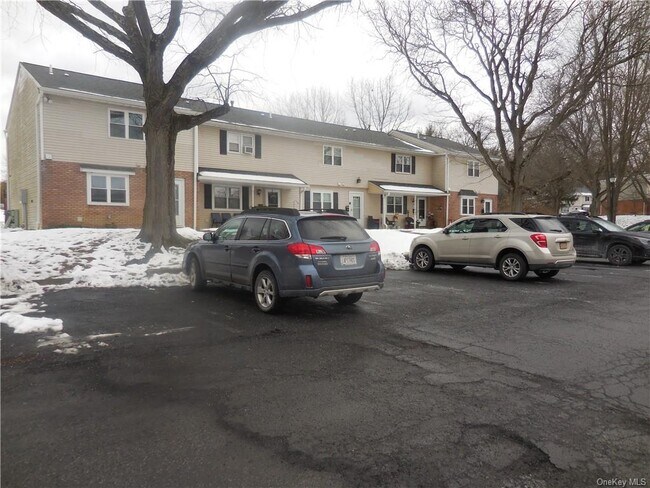Building Photo - 10 Marshall Dr