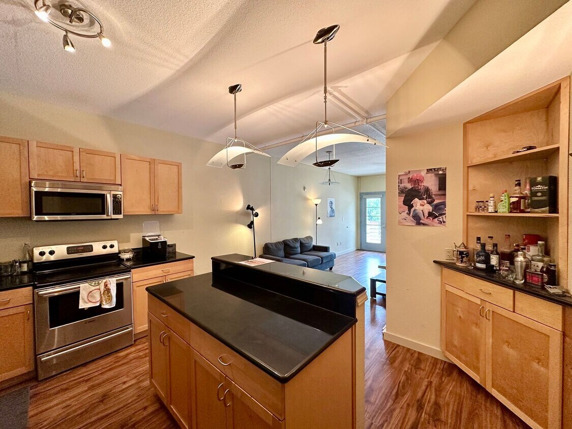 Foto principal - 2/2 Apartment Walking Distance from UT