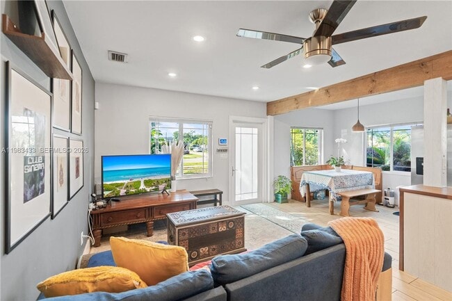 Foto del edificio - 2447 Wilson St