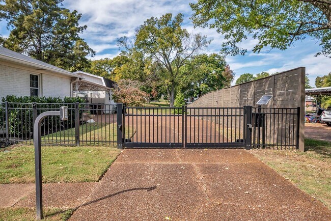 Foto del edificio - Stunning 3BR/2BA Home in the Highly Sought...