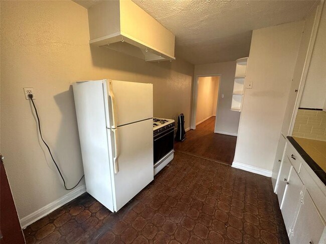 Foto del edificio - 4410 Roseland St