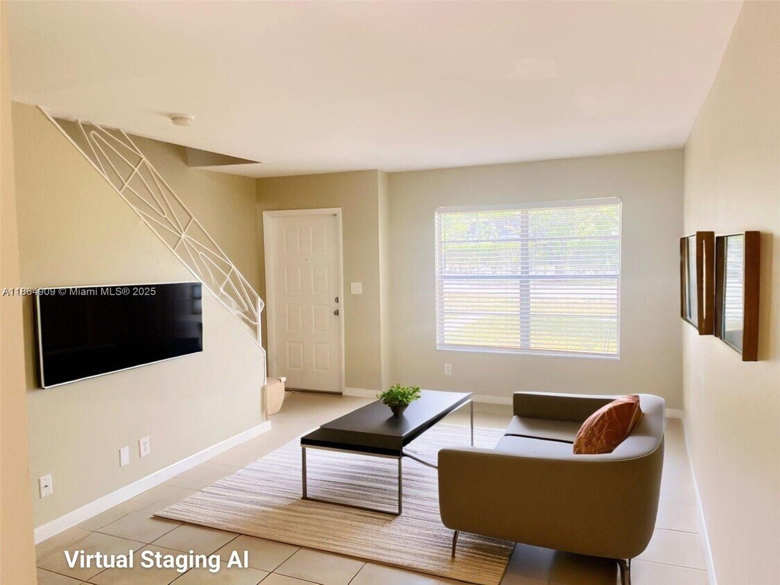 Foto principal - 4668 NW 9th Dr