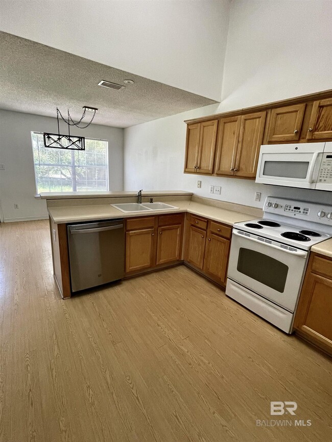 Foto del edificio - 1476 W Fairway Dr