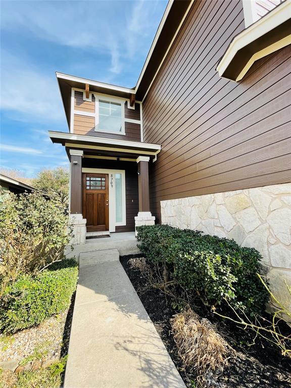 Building Photo - 8709 White Ibis Dr