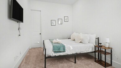 Building Photo - 2802 Tierwester St