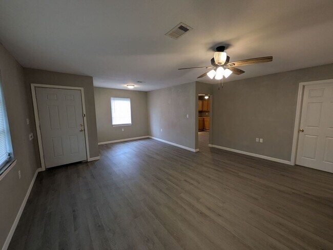 Foto del edificio - 5251 Procter St