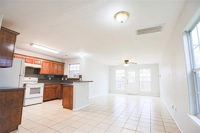 Building Photo - 4121 Mallow St
