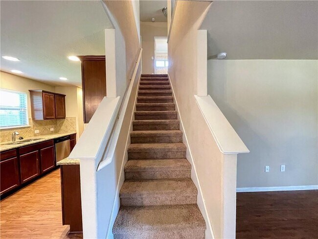 Foto del edificio - 732 Pinnacle Dr