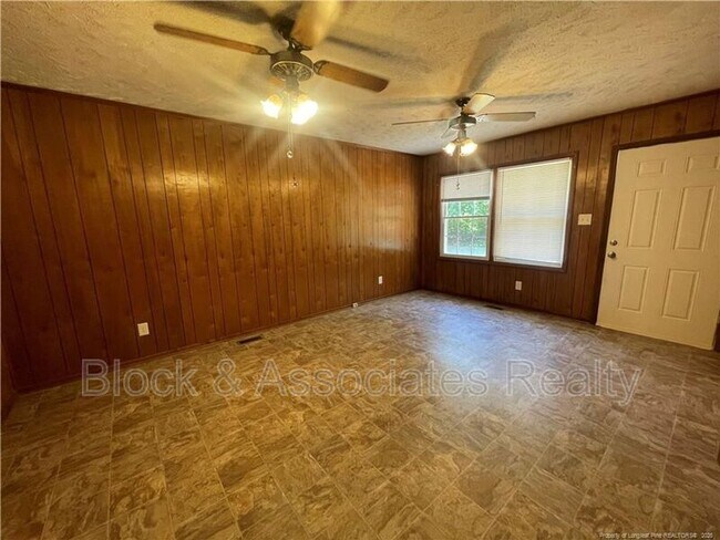 Foto del edificio - 4809 Belford Rd