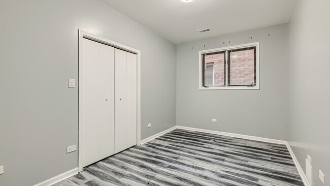 Foto del edificio - 2738 W Polk St