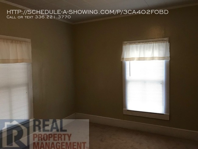 Building Photo - 3BR/1BA Home w/many updates!