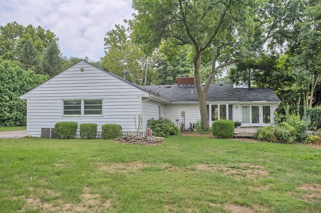 Building Photo - 64 Greencroft Dr