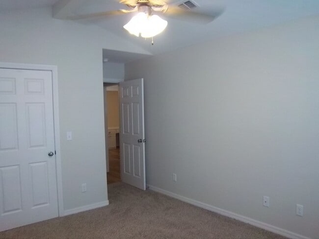 Foto del edificio - VERY NICE! 2/2/2