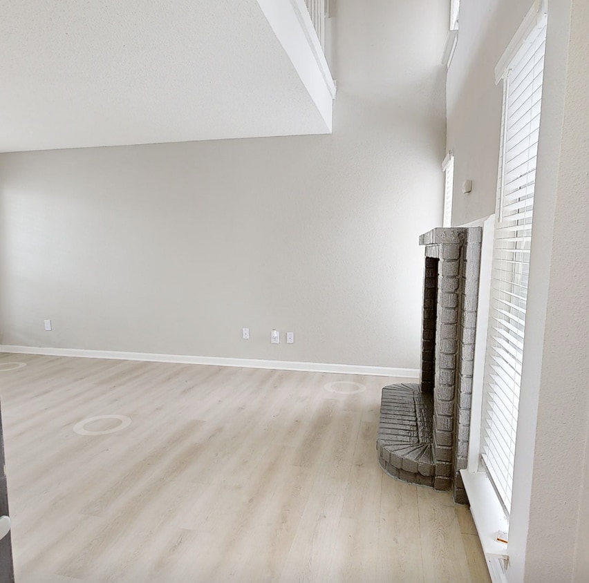 Photo - Evaline Apartments
