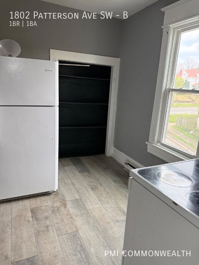 Foto del edificio - 1802 Patterson Ave SW