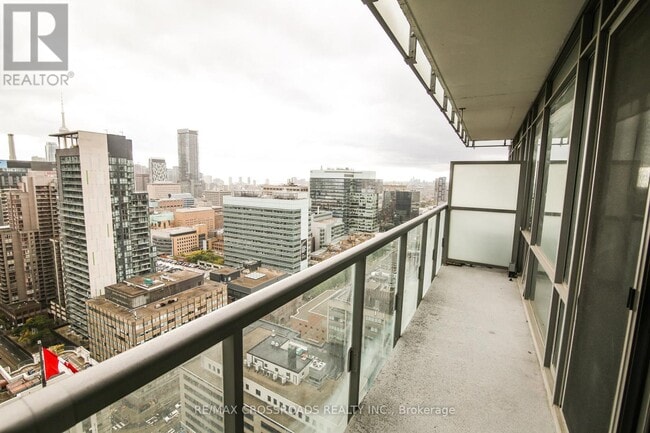 Building Photo - 38 Grenville St