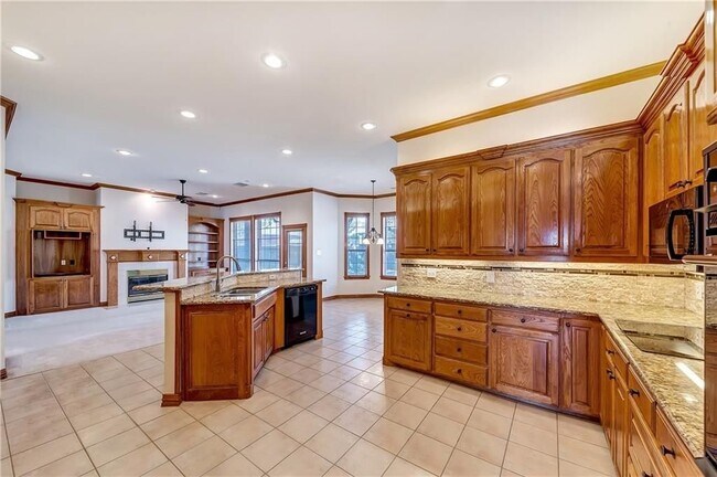 Building Photo - Southlake Stunner! Beautiful Home Located ...