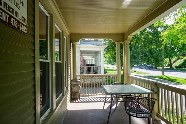 Building Photo - First Floor Flat Close to Campus Off Stree...