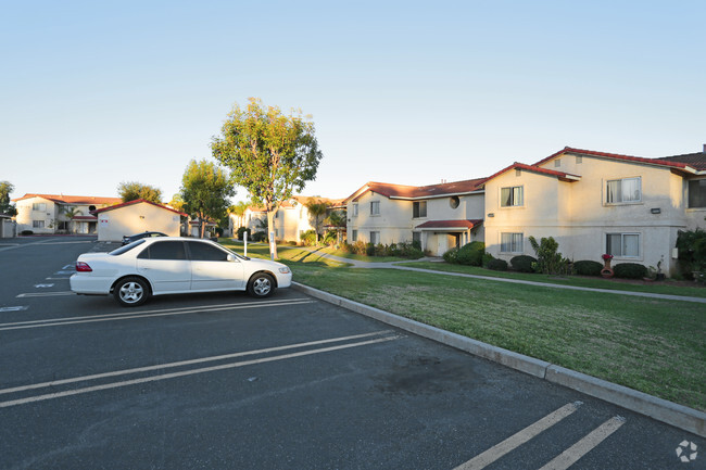 Building Photo - Regency Crest Apartments