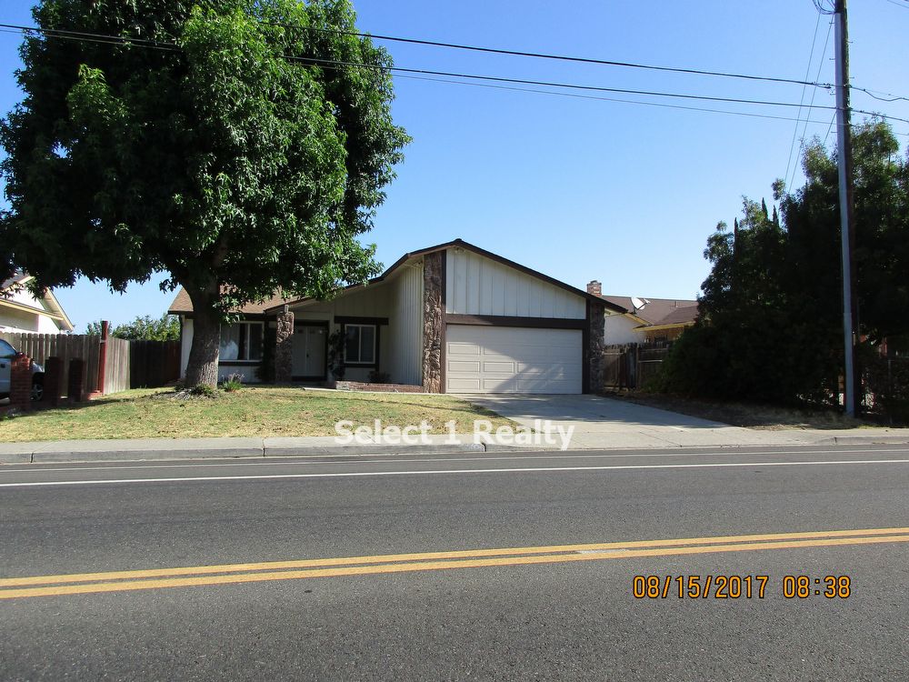 Primary Photo - 964 W Cypress Rd