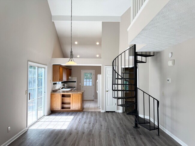 Foto del edificio - Charming 2 Bed/2 Bath Home in Woodstock – ...