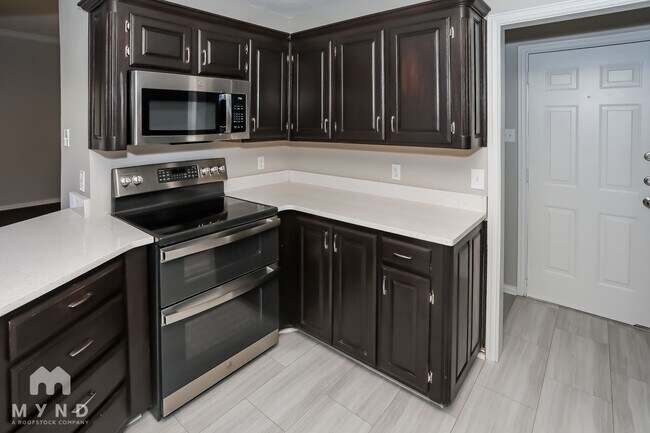 Foto del edificio - 521 Pleasant Valley Dr