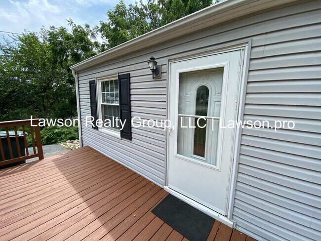 Foto del edificio - Two Bedroom Home In Salem with Spacious Ya...