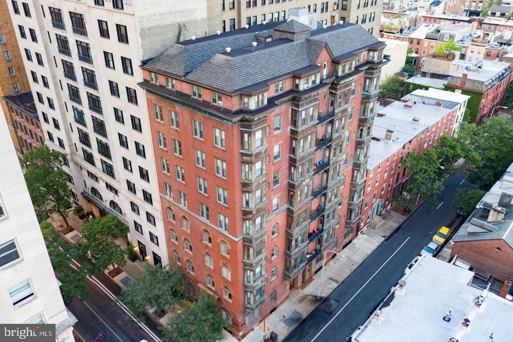 Primary Photo - 1530-32 Spruce St