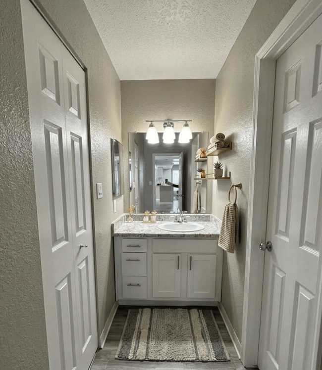 Interior Photo - Vista Del Sol Apartments