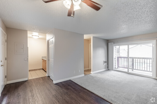 1BR, 1BA - 550SF - East Wind