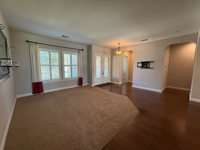 Foto del edificio - Beautiful 4 Bedroom + Office Home in Grand Island!