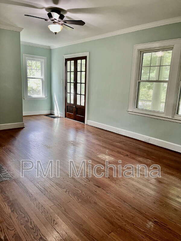 Building Photo - 1151 Hillcrest Rd