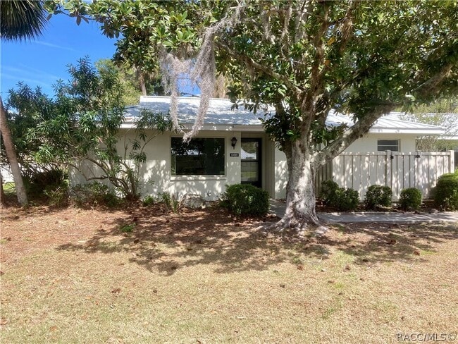 Building Photo - 11499 W Bayshore Dr