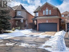 Building Photo - 462 Hewitt Cir