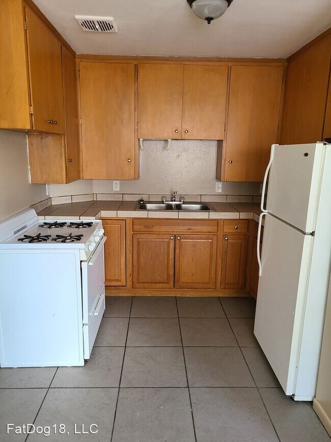 Building Photo - 1 br, 1 bath House - 538 Conger St