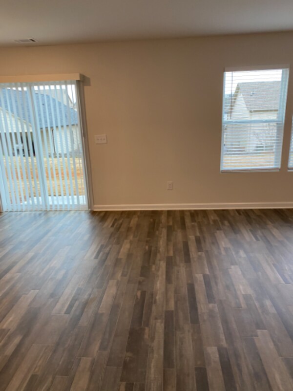 Building Photo - 128 Evonshire Blvd