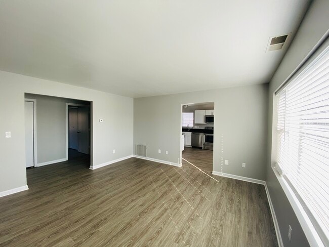 LIVING ROOM - Marshfield - NPM