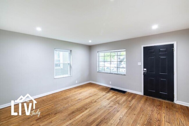 Building Photo - 5161 Primrose Ave