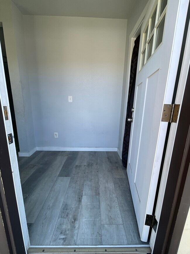 Foto del edificio - 3148 S 13th St