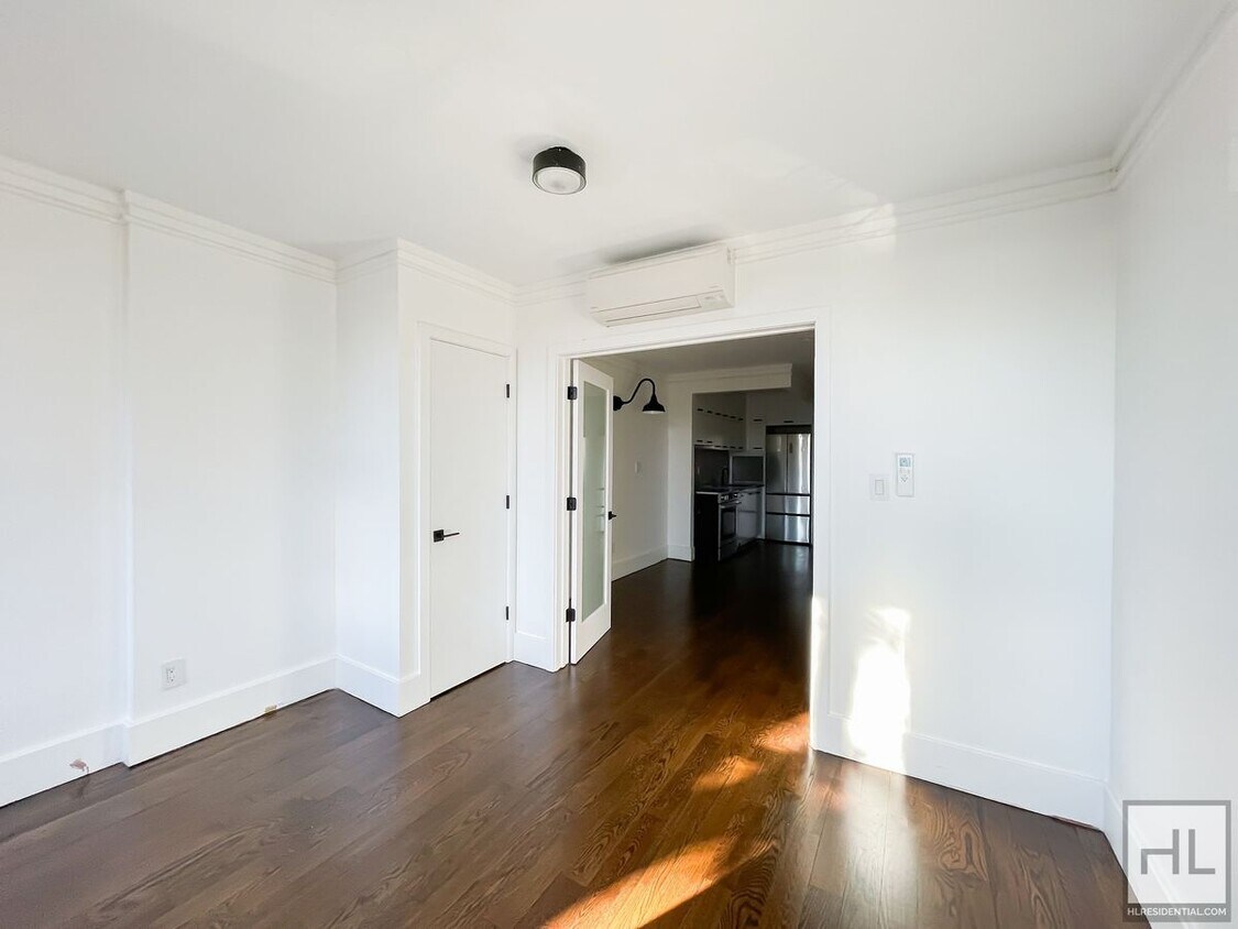 Primary Photo - 3 PLACE / Carroll Gardens Brooklyn / Spaci...