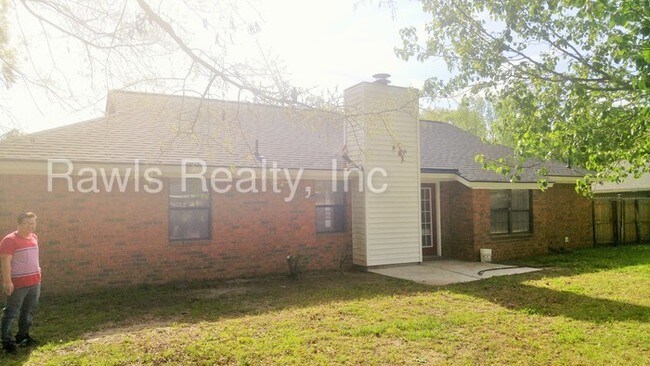 Building Photo - Single Family Home
