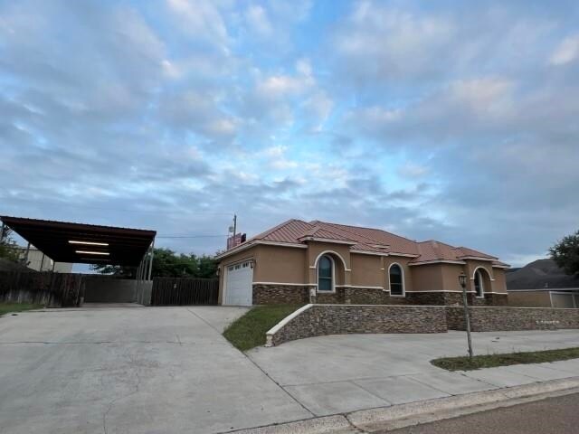 Building Photo - 120 Vista Hermosa