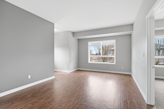Building Photo - Liberty Park Townhomes & Carriage Homes