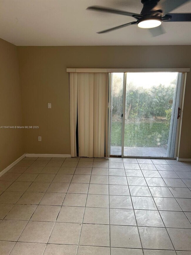 Building Photo - 3138 SW 129th Terrace