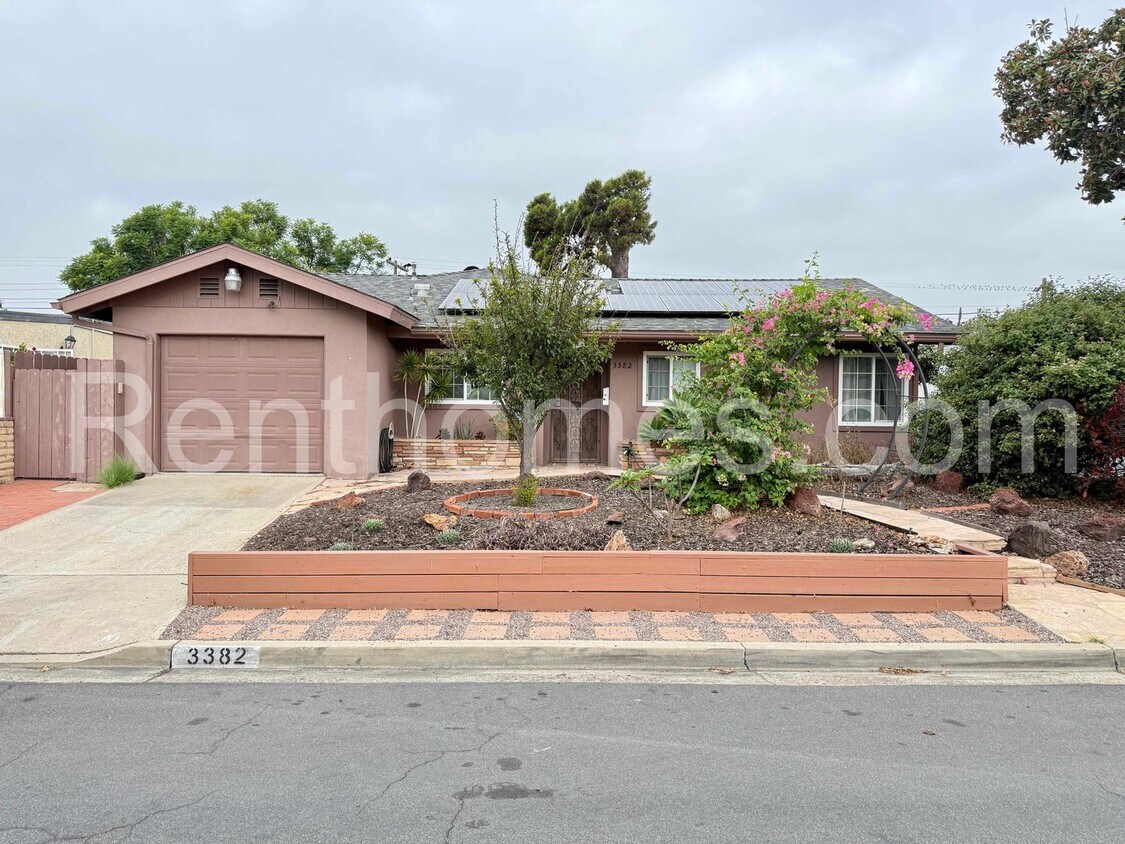 Foto principal - 3382 52nd St