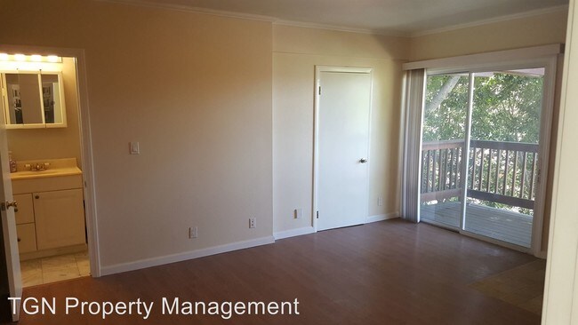 Building Photo - 857 Montecito Dr