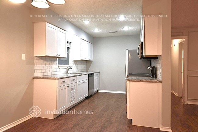 Building Photo - 3908 Helmsford Dr