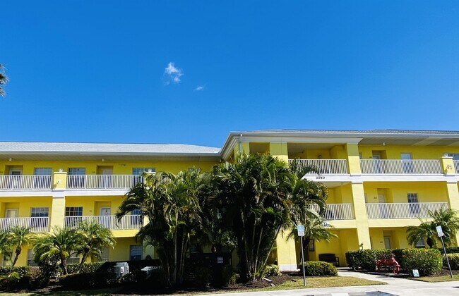 Building Photo - 2060 Willow Hammock Cir